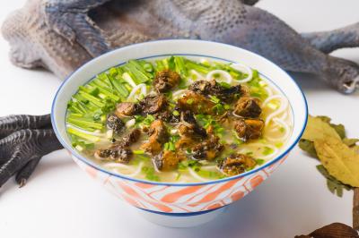 想學(xué)烏雞米線(xiàn)技術(shù)哪里有？